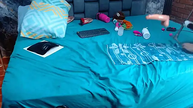 Couple_Gold69's Webcam Show