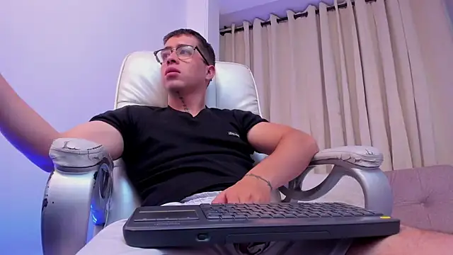 Вебкам-шоу Tommas_Jhonson