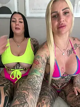 CoraDiamond Webcam Show