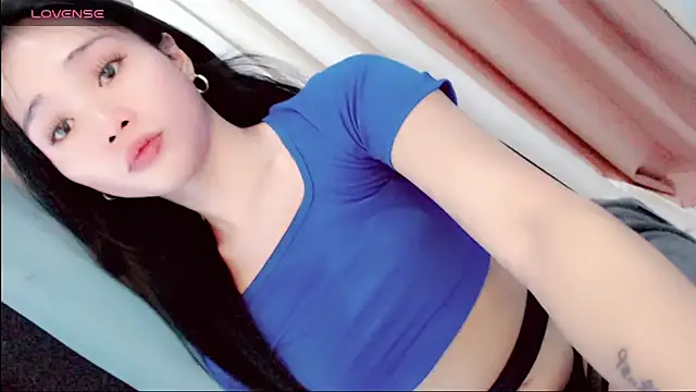 Amomentoflust99 Show Webcam