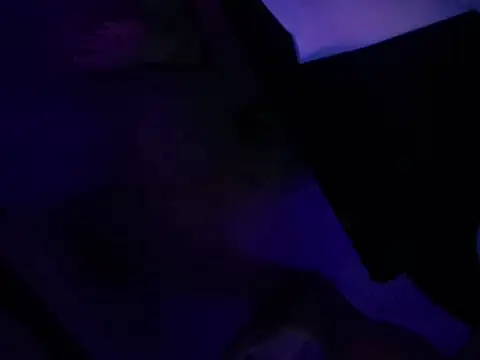 Pokazy przed kamerką – chronic_vibez