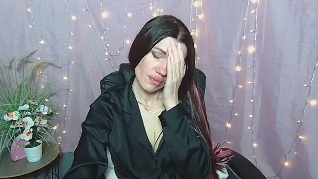 XXX chat uživo modela MilaLoona