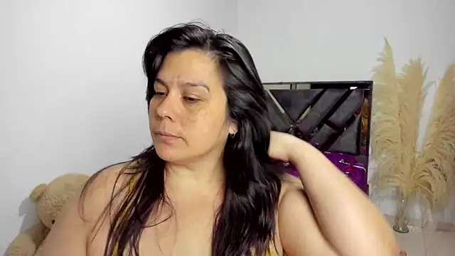 Chat +18 de martina_foxy_ ao vivo