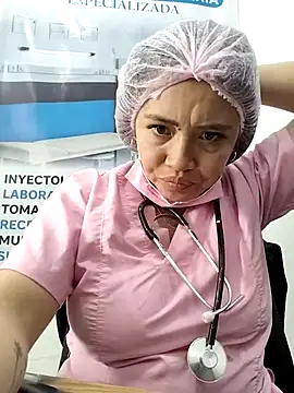 Pokazy przed kamerką – Nurse_Alice-7