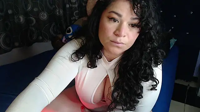 Czat XXX na żywo – ANGELIQUE_KLANE