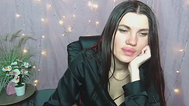 MilaLoona's Live XXX Chat