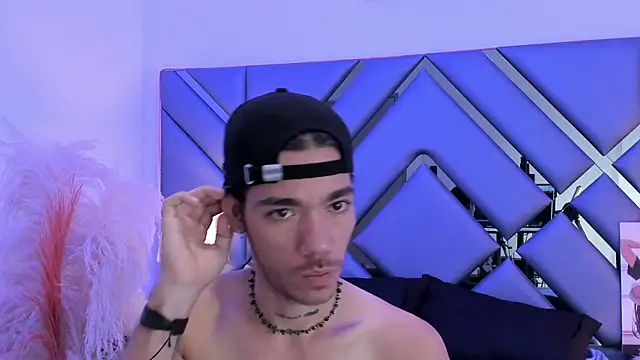 AngeloRoushn Webbikameraesitys