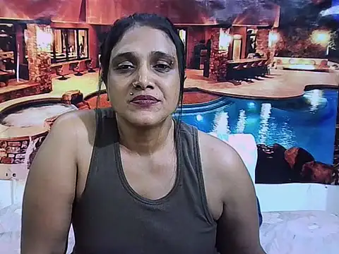 IndianSexyLady20: онлайн-секс-чат
