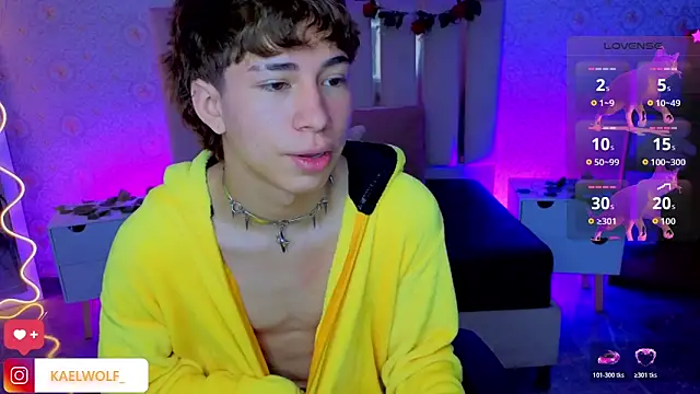 kaelwolf_tay élő XXX-chatje