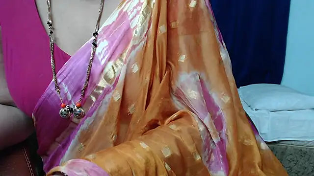 sunitha-3 লাইভ XXX চ্যাট