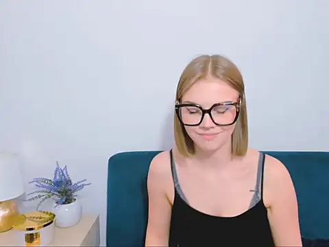 Chat XXX en directo de StormiSmooth