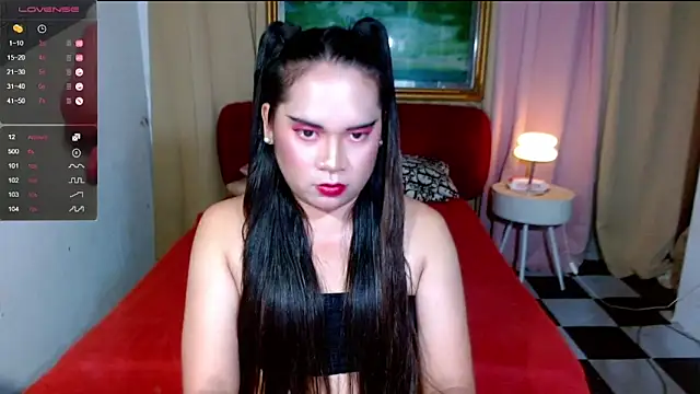 HugeCumRainSamantha Show Webcam