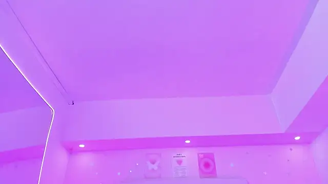 ScarlettDreamss7's Webcam Show