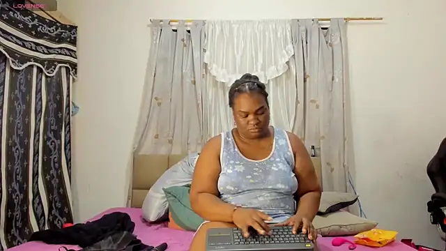 lilybaudyn_ 即時 XXX 聊天