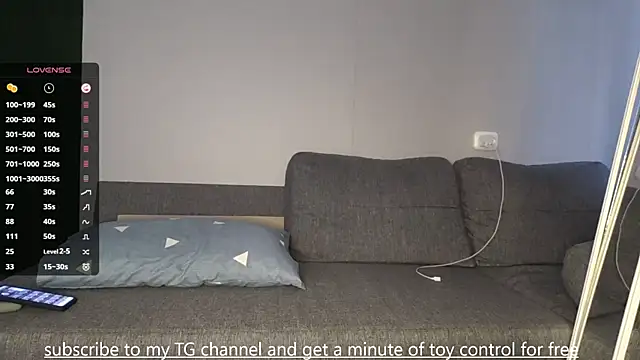 EmilyDeveyra Chat XXX in diretta