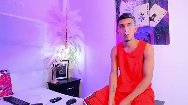 your_d0ll1 Show in webcam