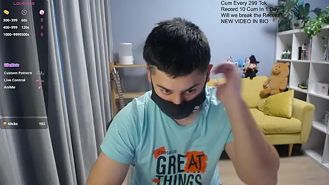 Tomguys 现场XXX聊天