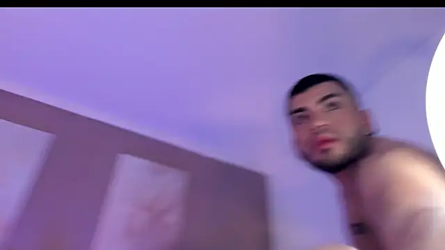 Alexander_Diazz Show in webcam