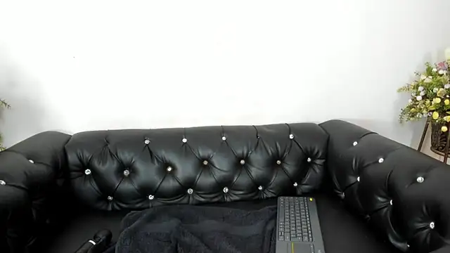 SSCARLETH_: онлайн-секс-чат