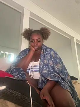 Pokazy przed kamerką – LillShayy