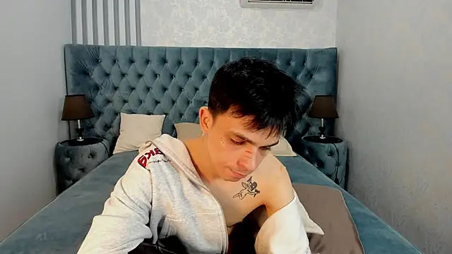 ClarkBev 即時 XXX 聊天