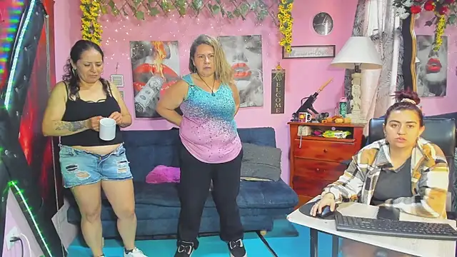 Sembang XXX Secara Langsung lesbiancuple