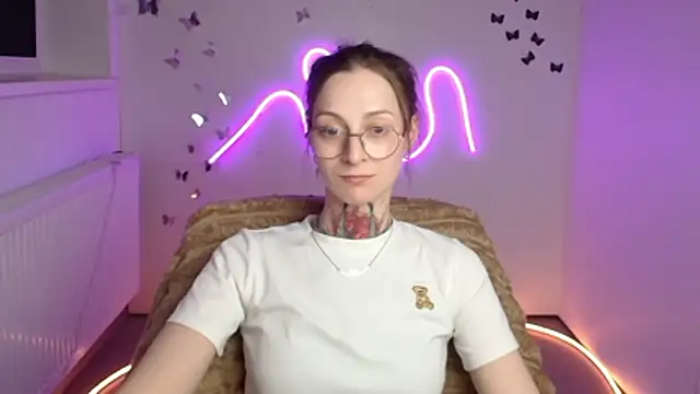 XXX chat uživo modela Esmi_Winter