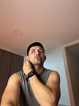 TroyeSavage 在線直播表演