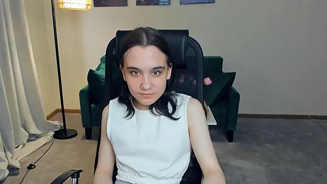 MarianHenaire Adlı Modelin Canlı XXX Sohbeti