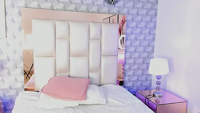 Amber_Ashfang: διαδικτυακό σόου στην κάμερα