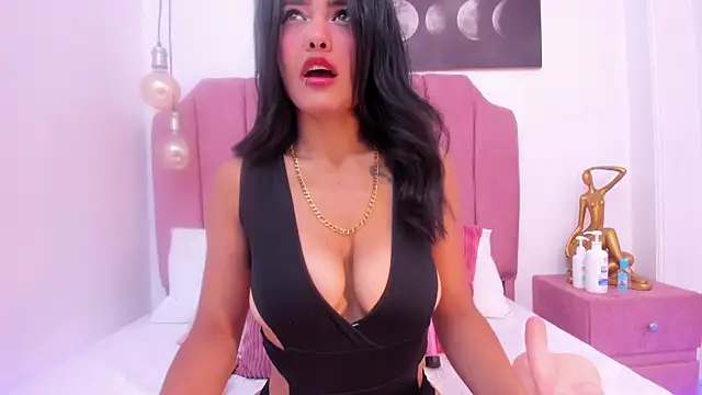 Онлайн чат XXX Britney_Cortez