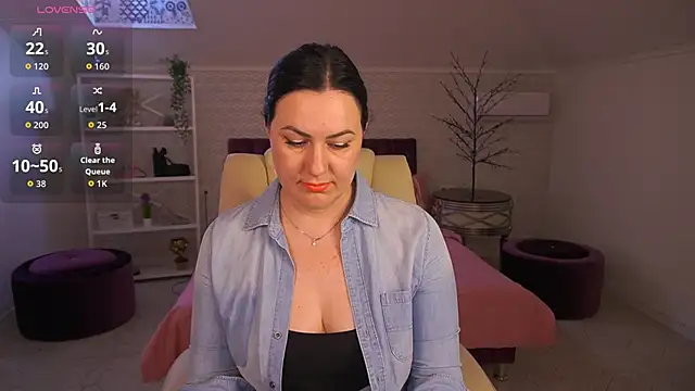 VelvetLuck live XXX chat