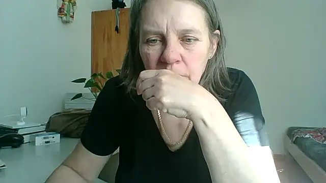 Laura_Sensuale webcam show