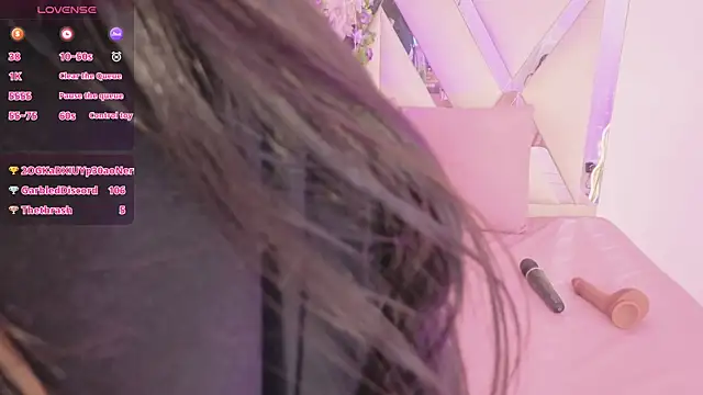 ZURY_TAY's Live XXX Chat