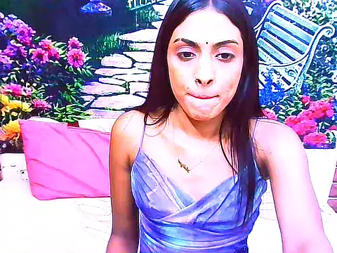IndianPretty14u2Luv's Live XXX Chat