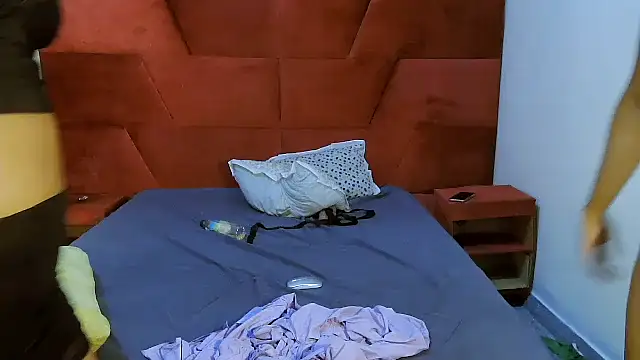 Naughty_Desireen Webbikameraesitys