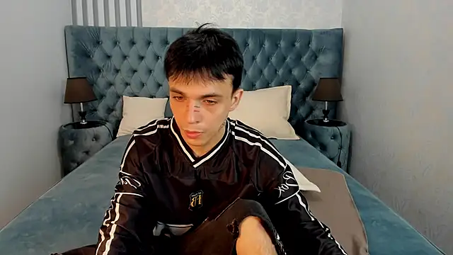 ClarkBev: онлайн-секс-чат