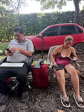 Show de hotandfierylatinos2023 na webcam