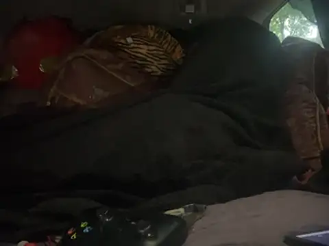 SlimeCrownzOut5: διαδικτυακό σόου στην κάμερα