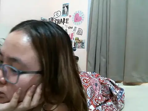 im_your_secret élő XXX-chatje