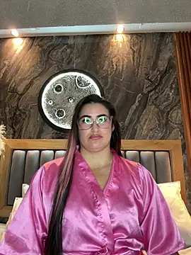 BellaPeers_ élő XXX-chatje