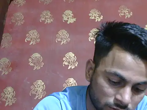 Stubborndesiboy Adlı Modelin Canlı XXX Sohbeti