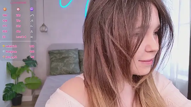 Chat XXX en directo de Lina_Glow