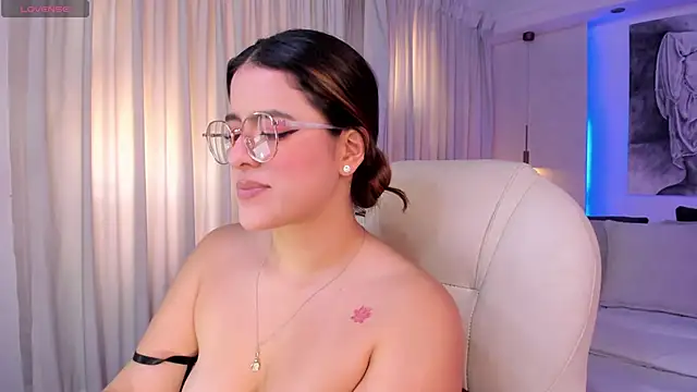 nathalie_rivers 现场XXX聊天