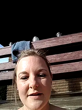 SwedishJennifer live XXX chat