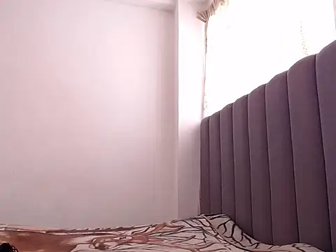 saara_johnson496 élő XXX-chatje