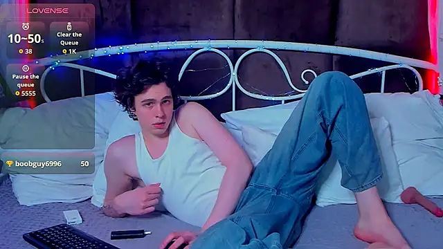 Chat +18 de Keith_Erickson ao vivo