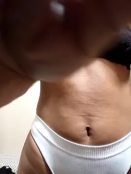 ExtraDoll Adlı Modelin Canlı XXX Sohbeti