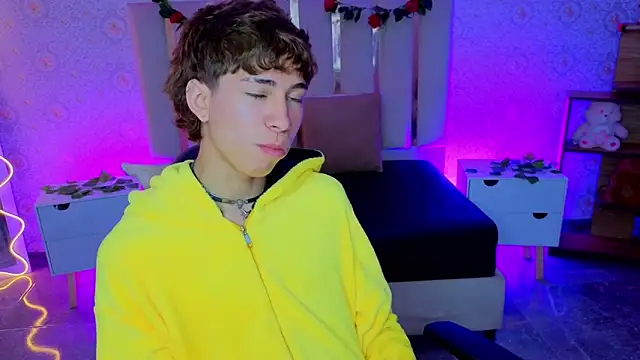 kaelwolf_tay Live XXX Chat