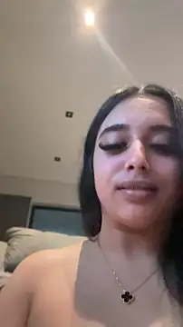LilMisIndianx's Live XXX Chat